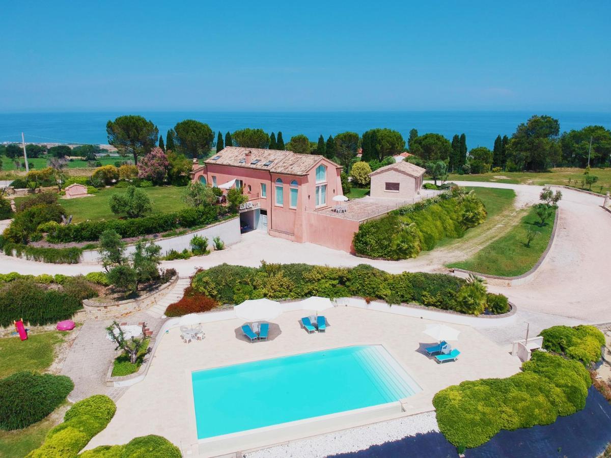 Nontiscordardime B&B Villa Agriturismo Civitanova Marche Dış mekan fotoğraf